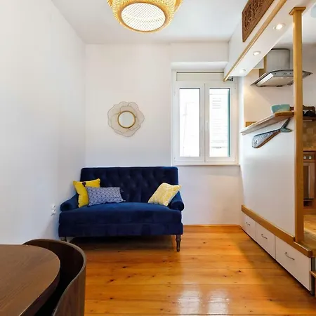 Apartment Light House *